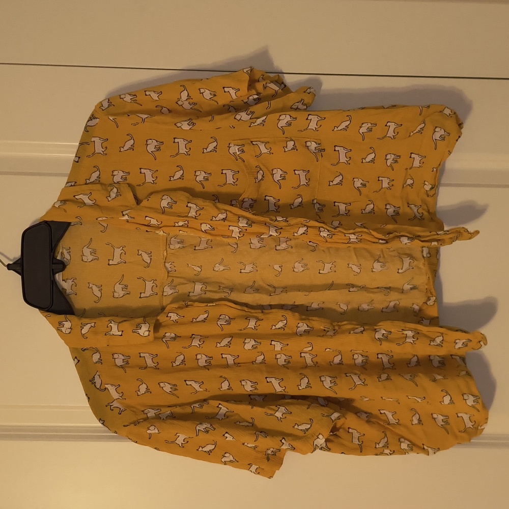Yellow cat pattern cropped button down, size XL